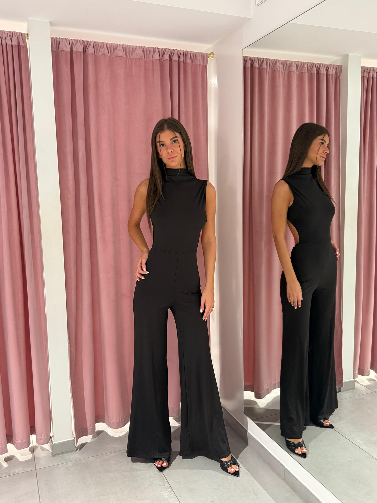 tutina schiena nuda zampa