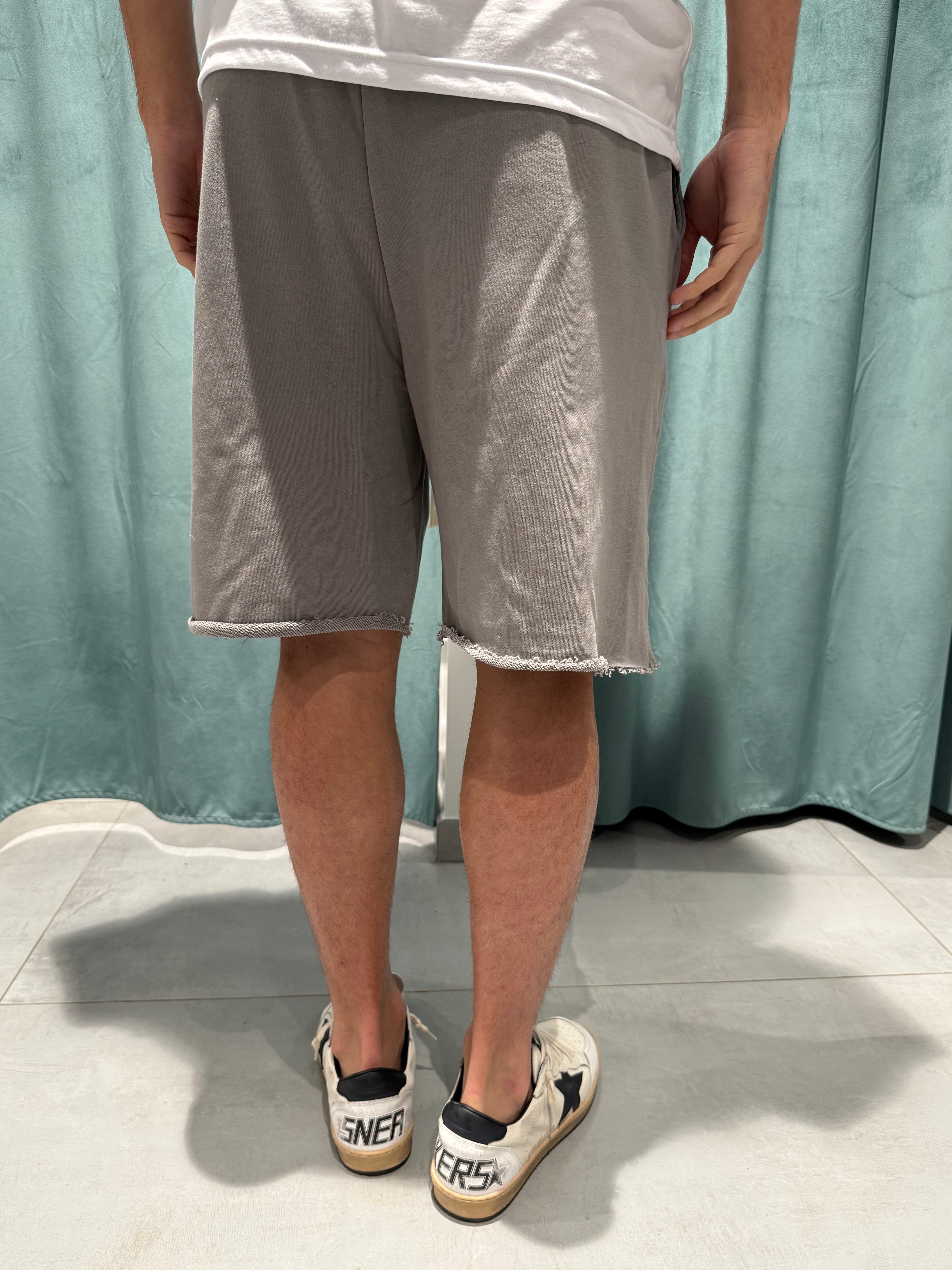 pantaloncini tuta taglio vivo
