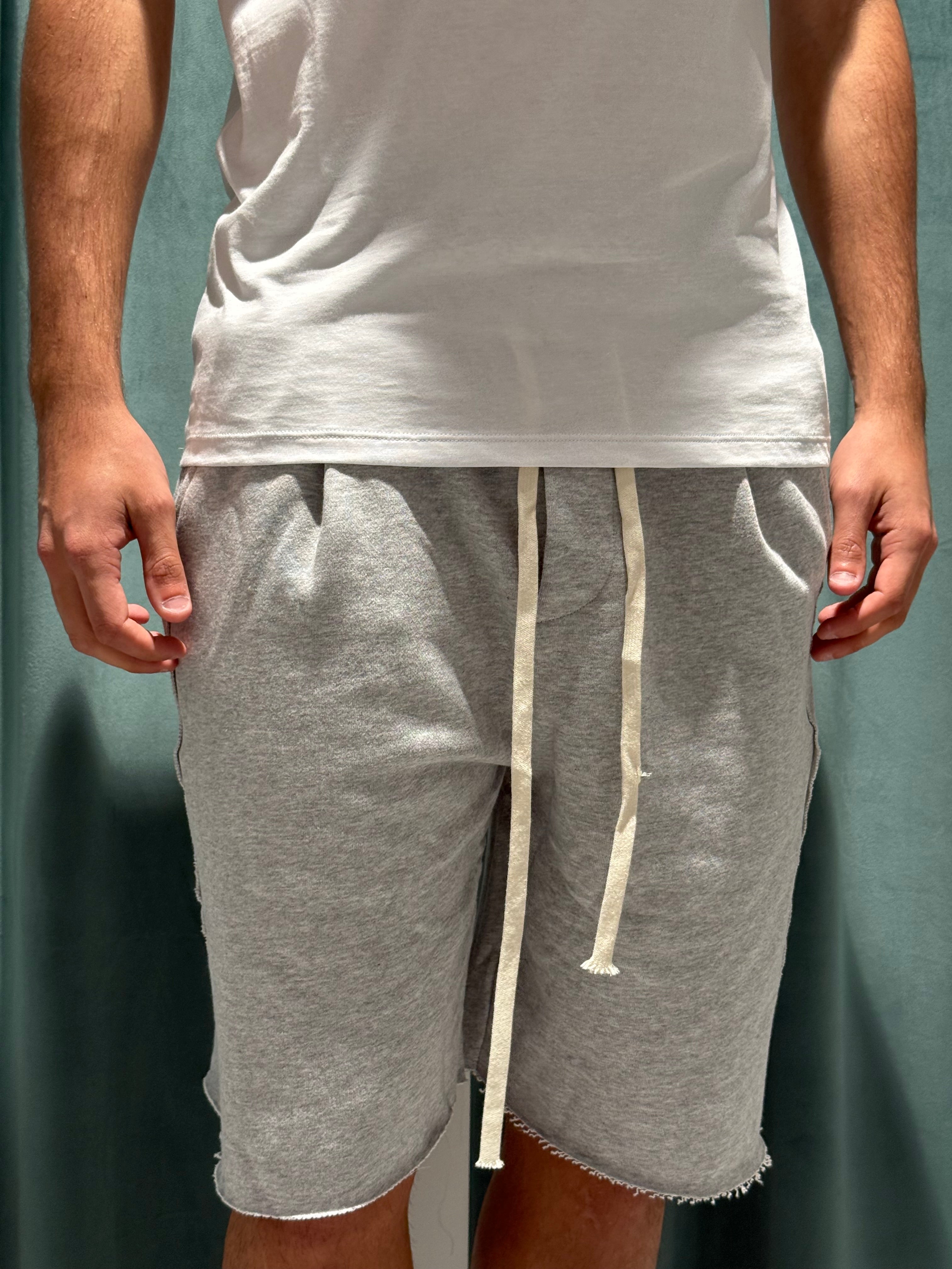 pantaloncini tuta taglio vivo