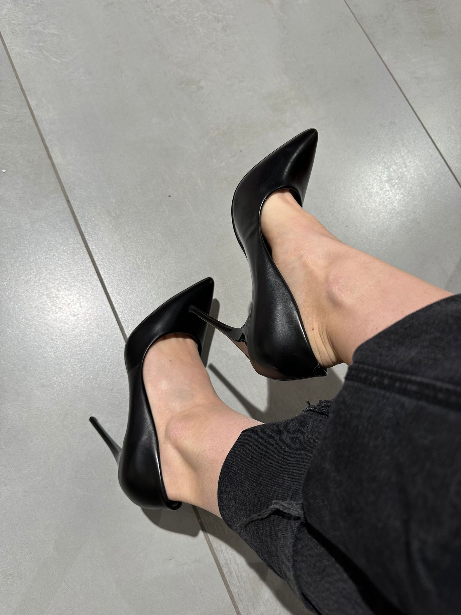 decollette black