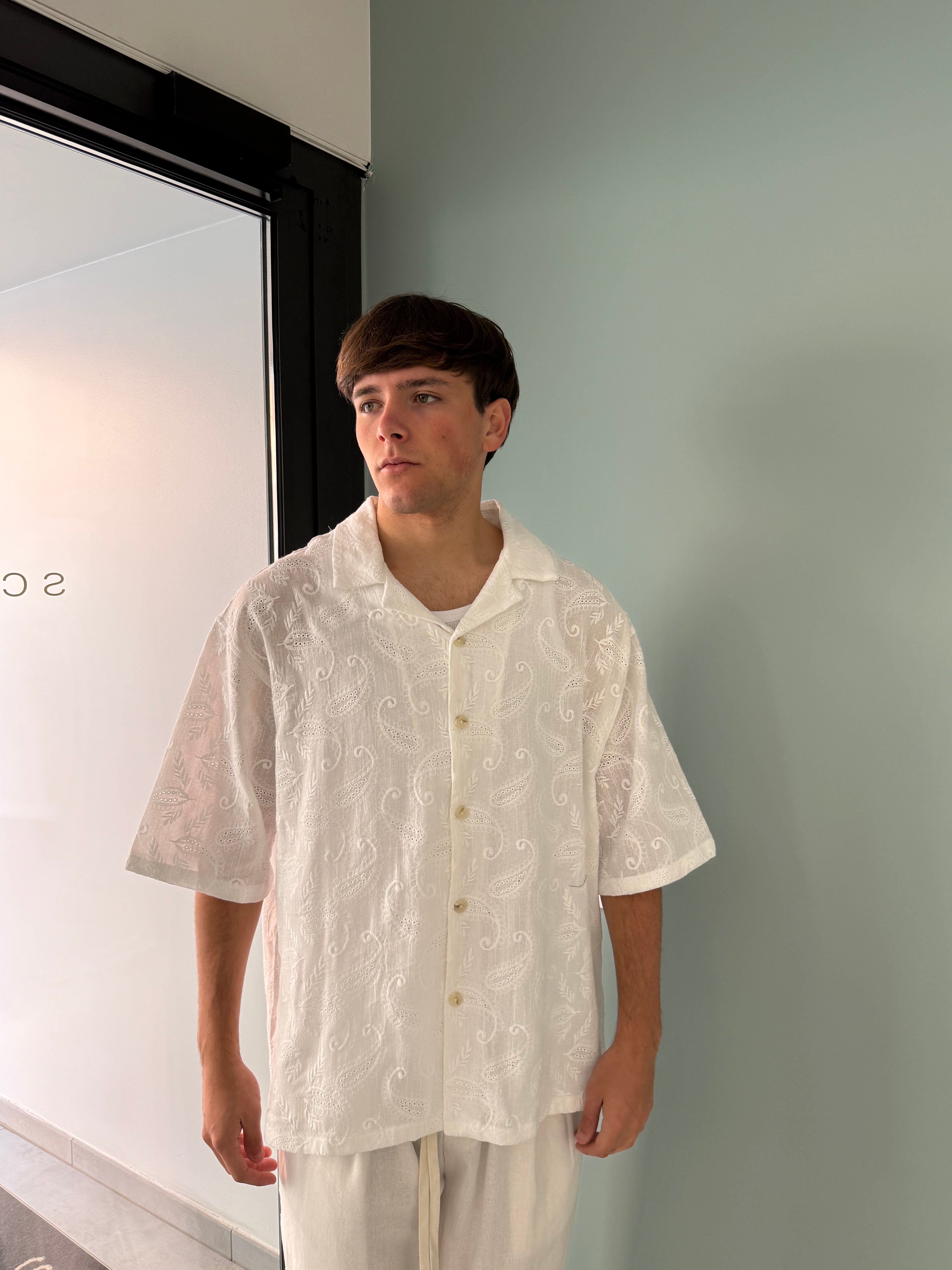 camicia in fantasia trafortata