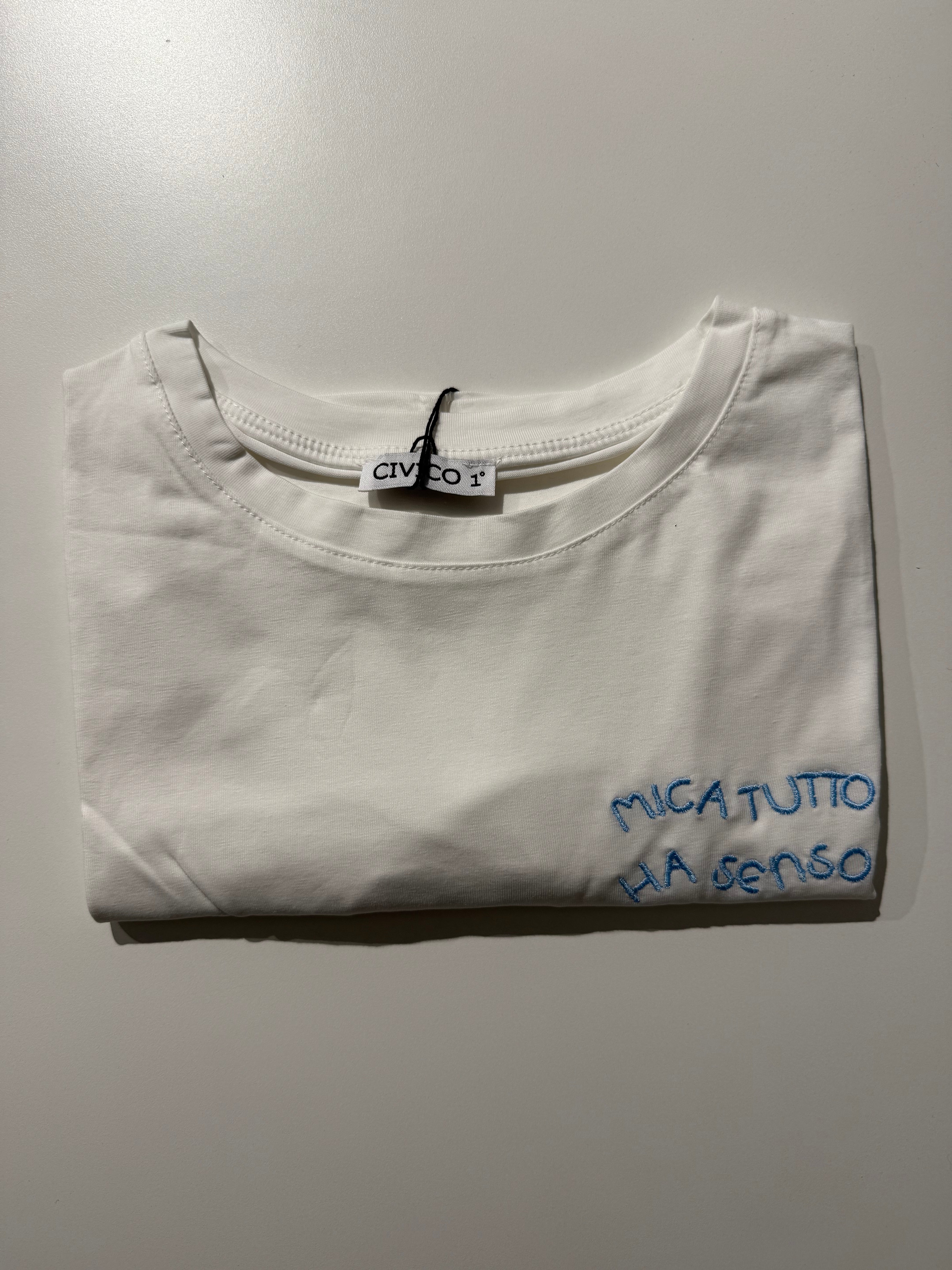 t-shirt mica tutto ha senso