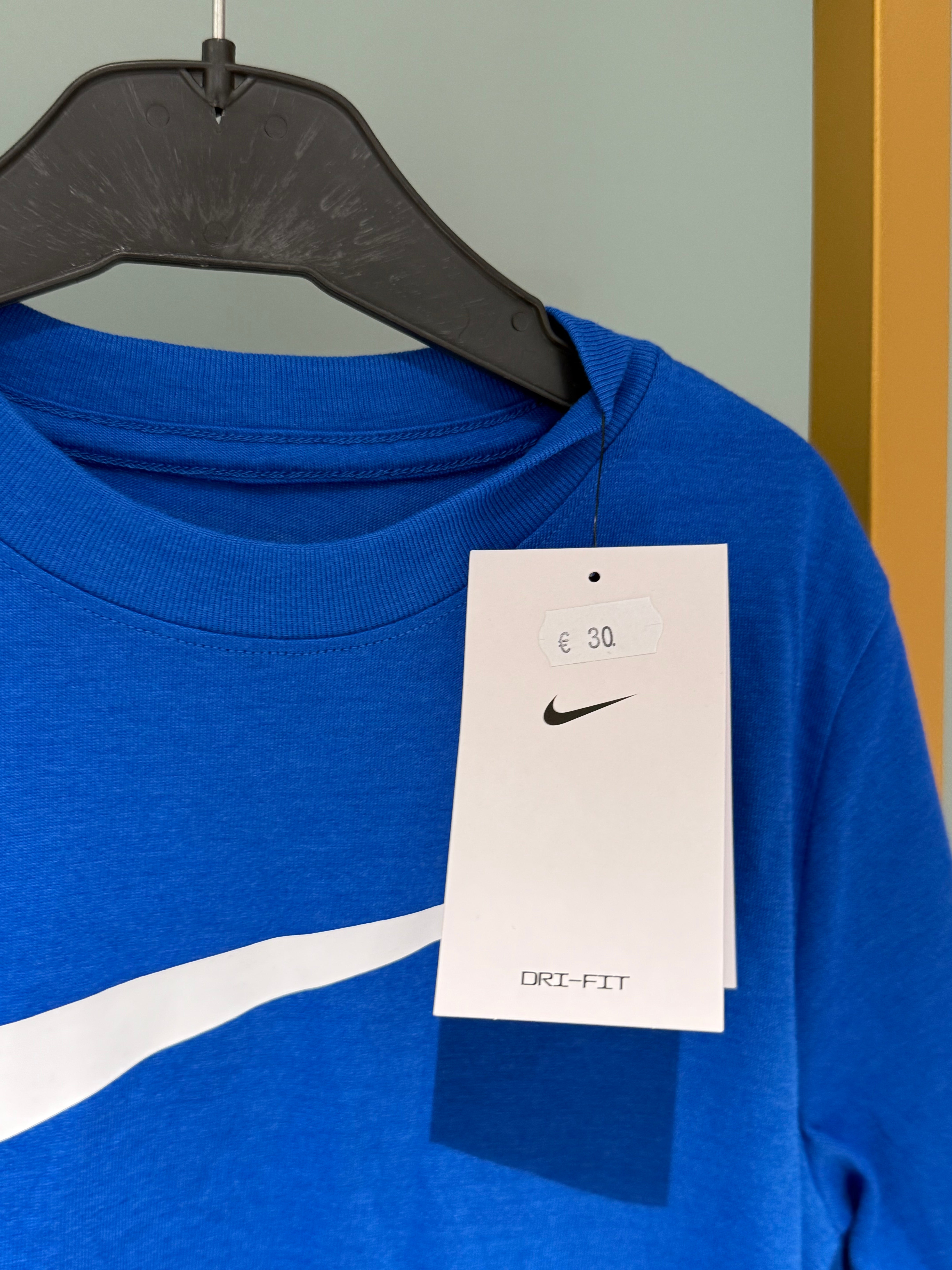 t-shirt nike