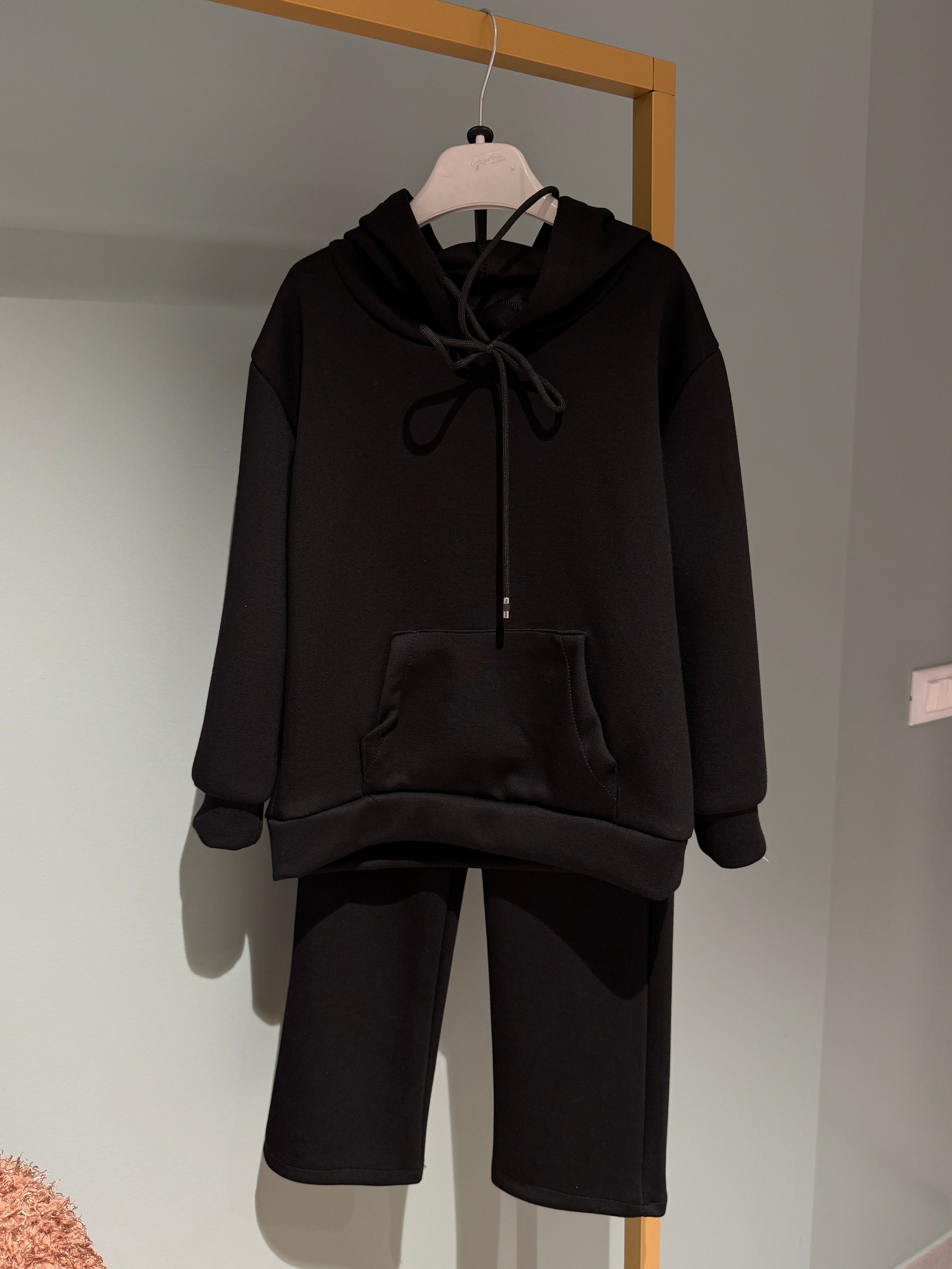 tuta unisex nero