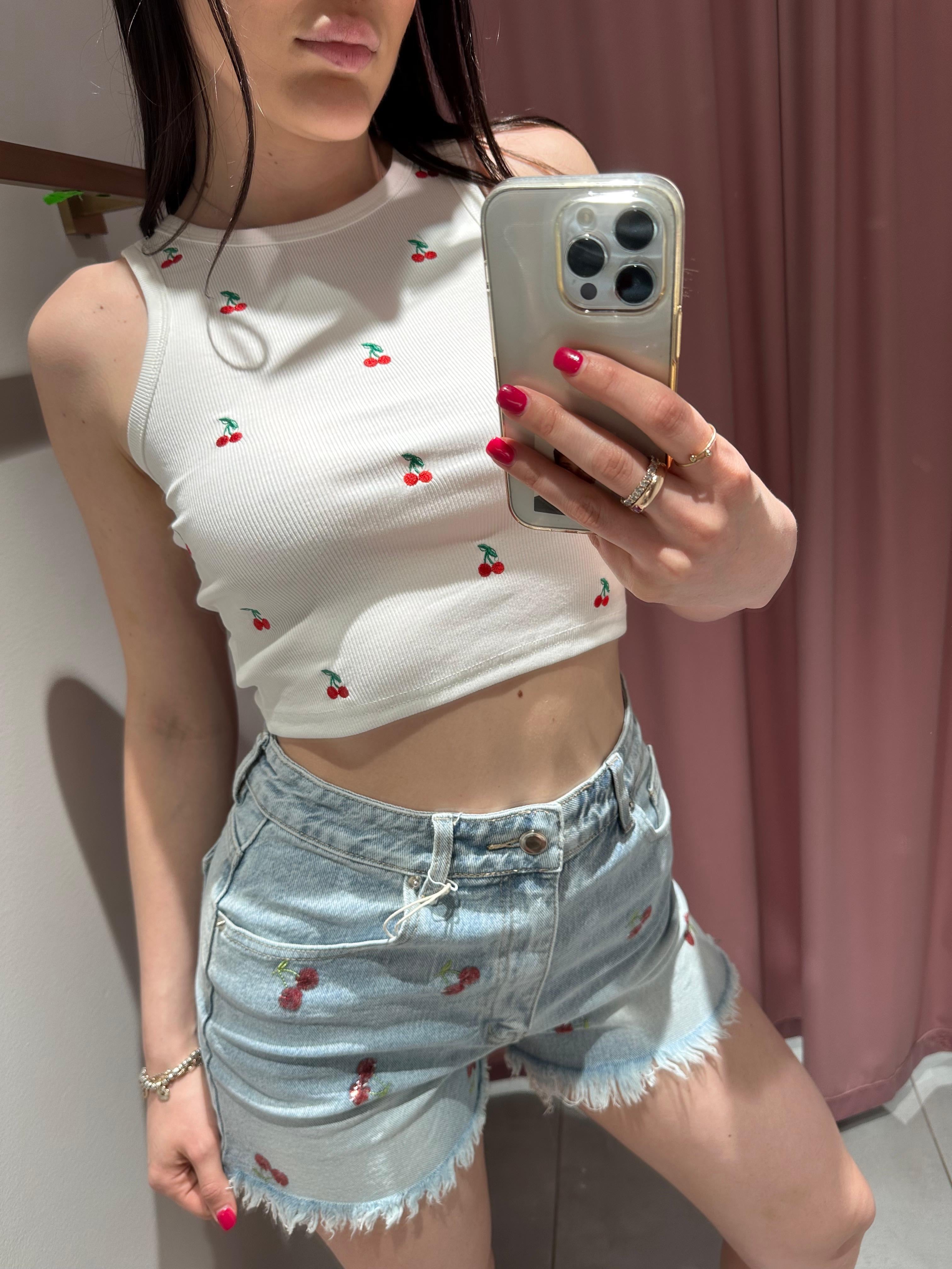 pantaloncini jeans ciliegie