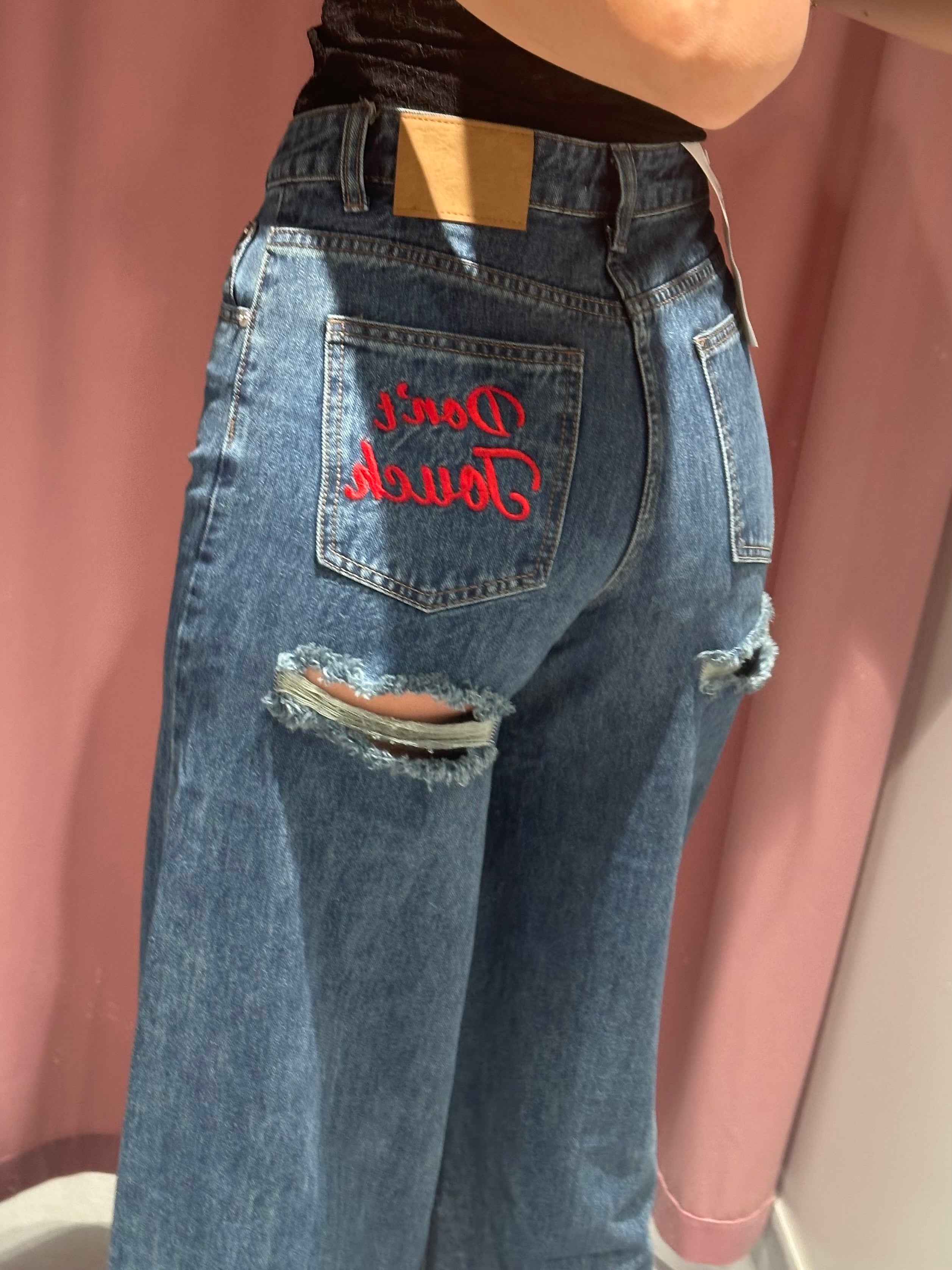jeans don't touch