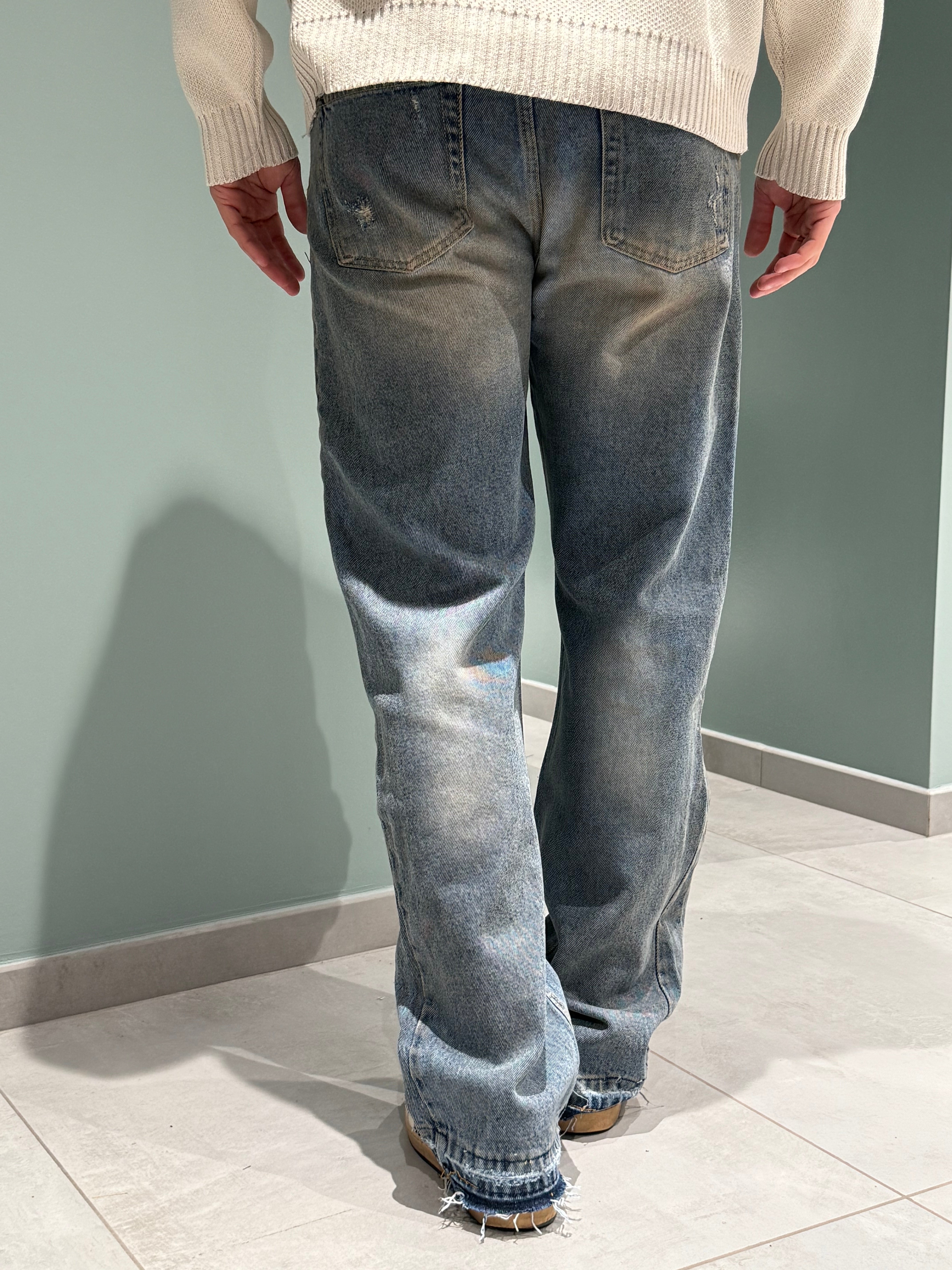 jeans flare rotture