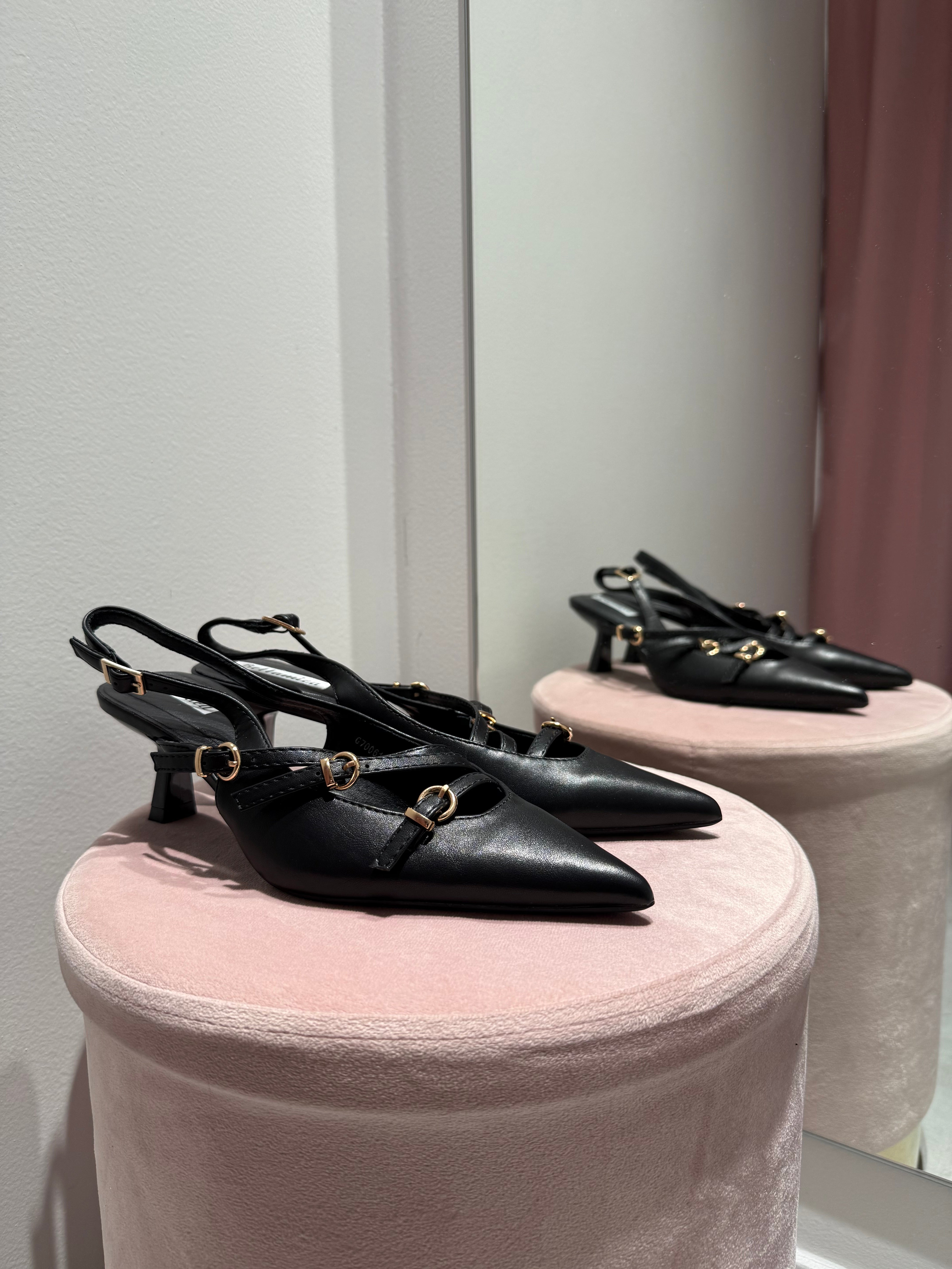 scarpe ecopelle fibbie