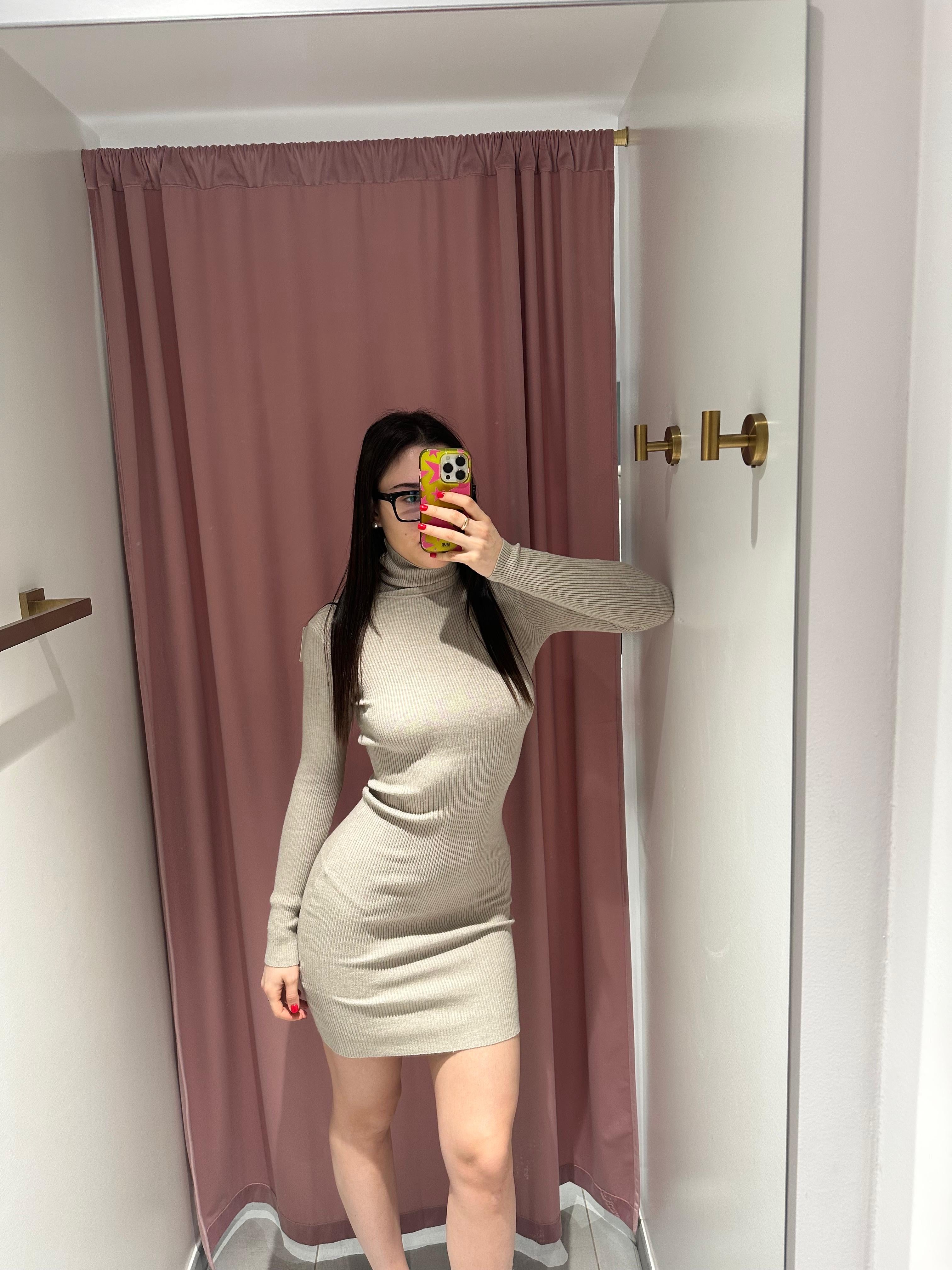 abito filo dolcevita corto