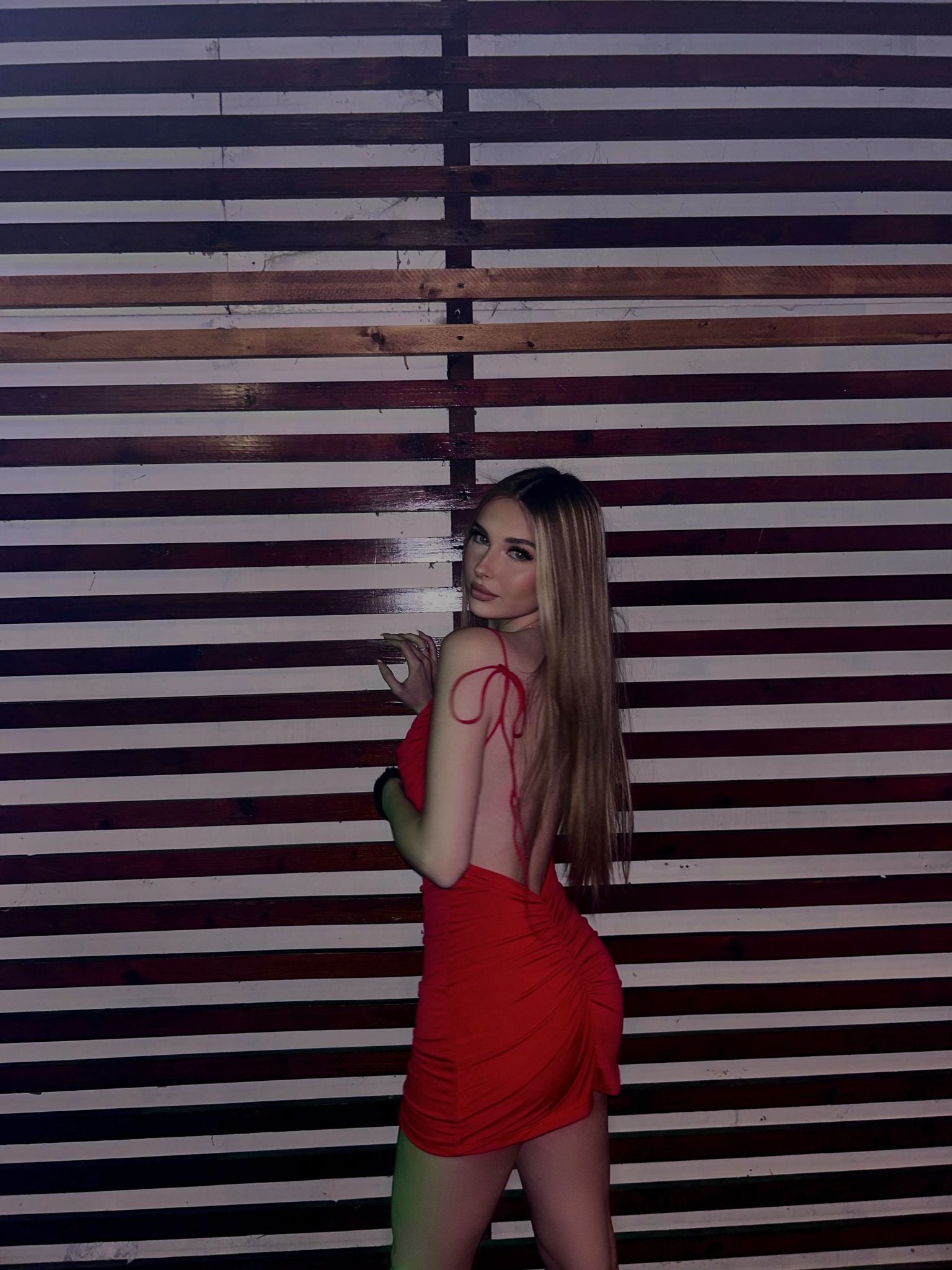 abito lacci schiena