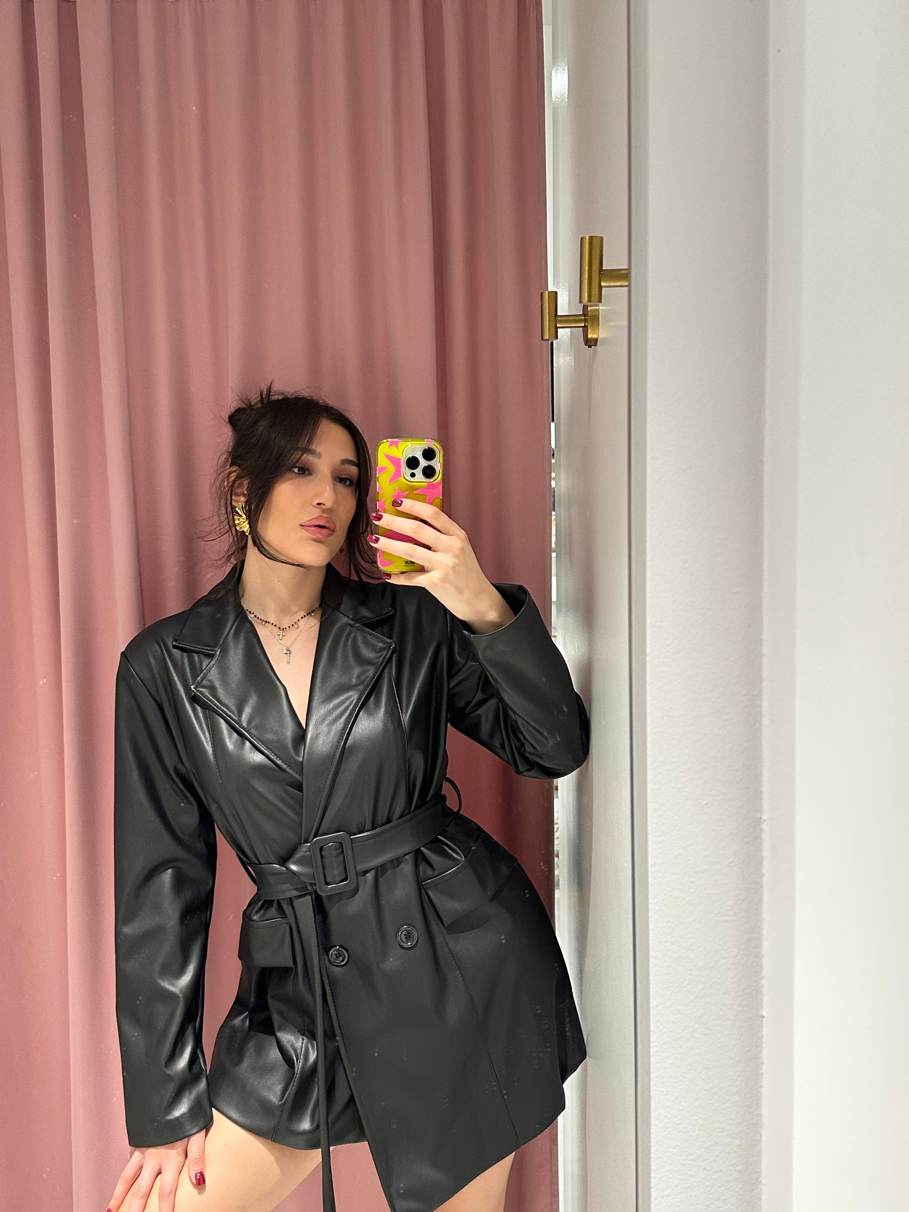 abito e giacca pelle