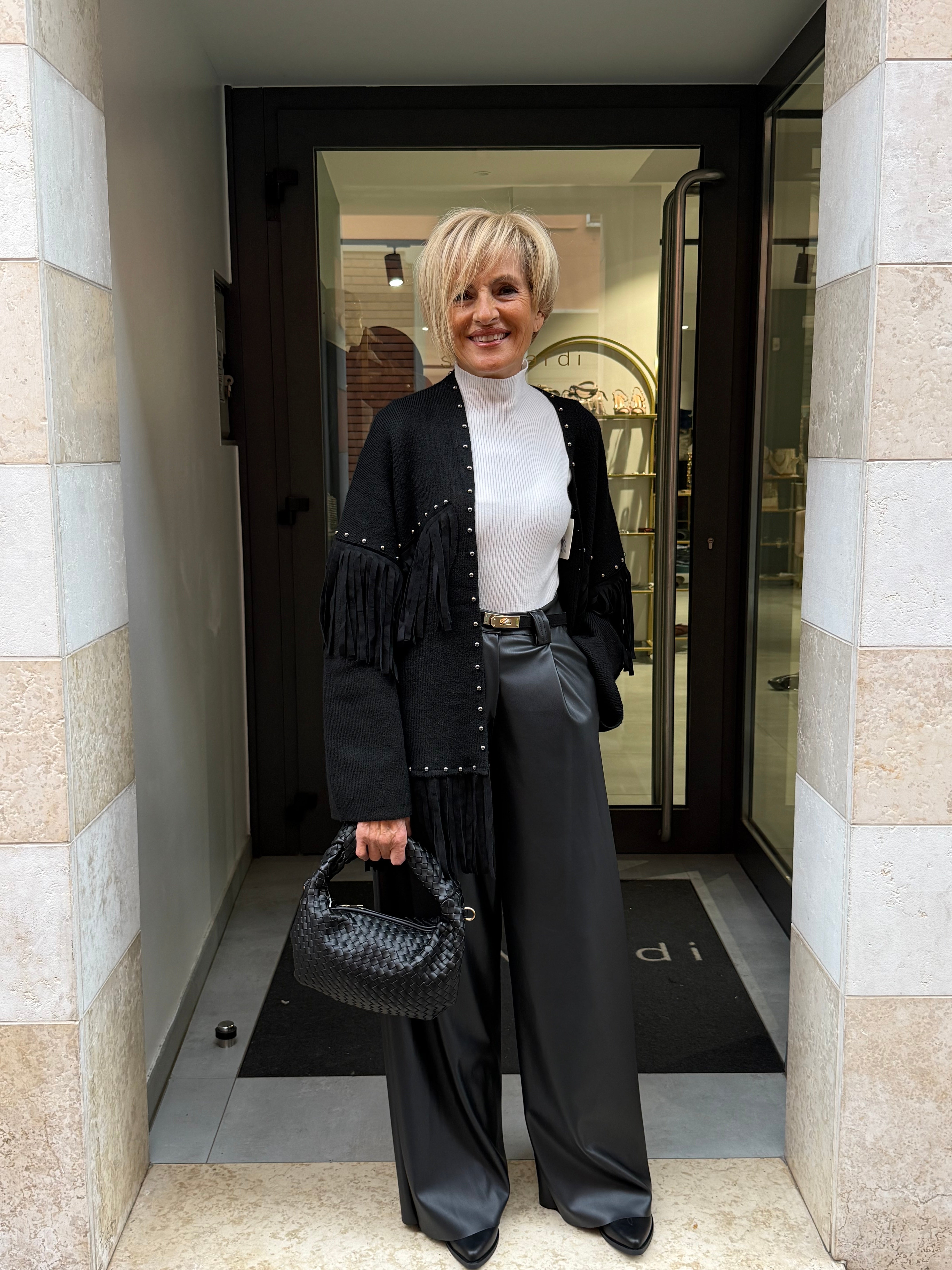 cardigan frangia e borchie
