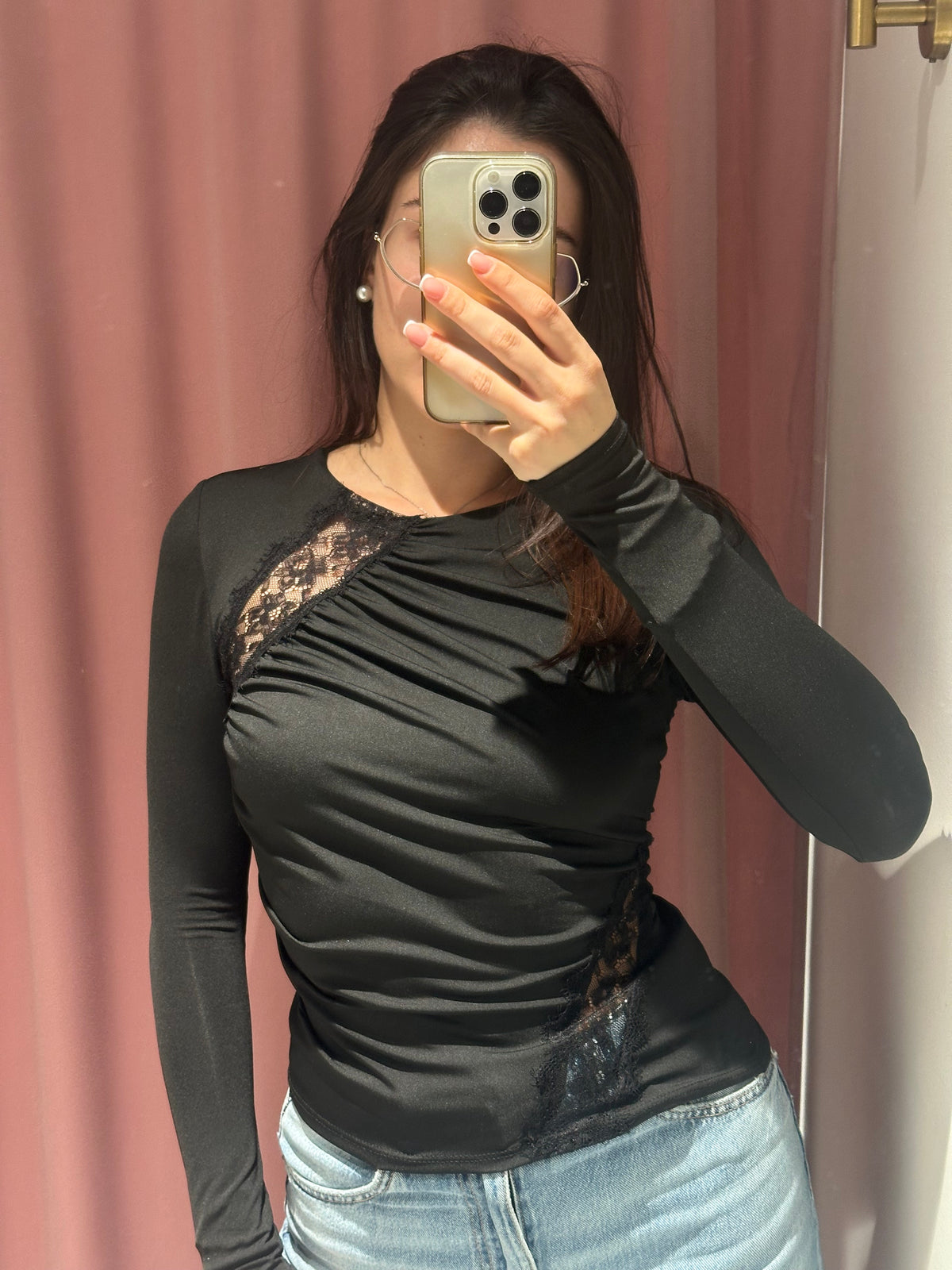 top dettaglio pizzo