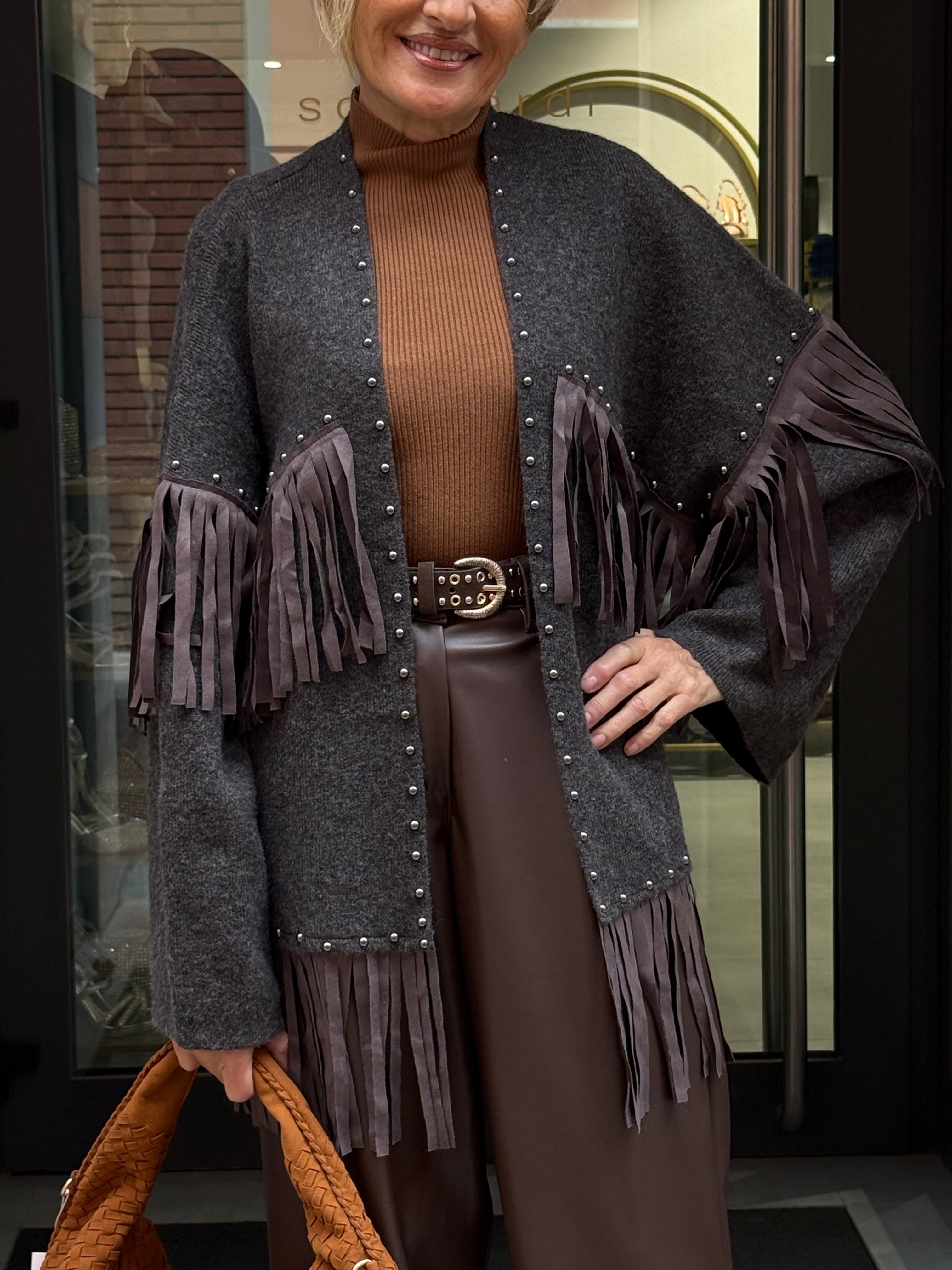 cardigan frangia e borchie