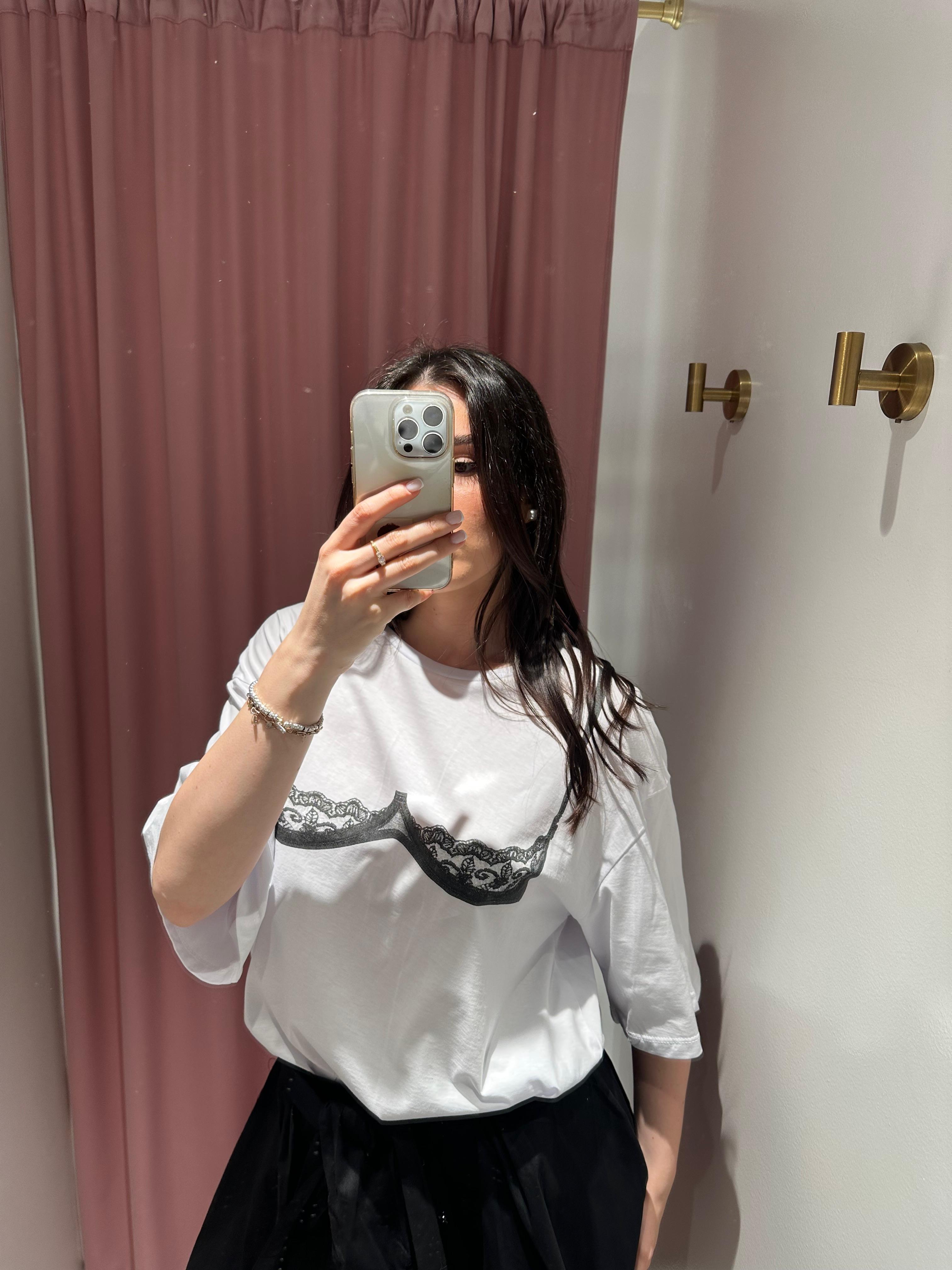 t-shirt reggiseno