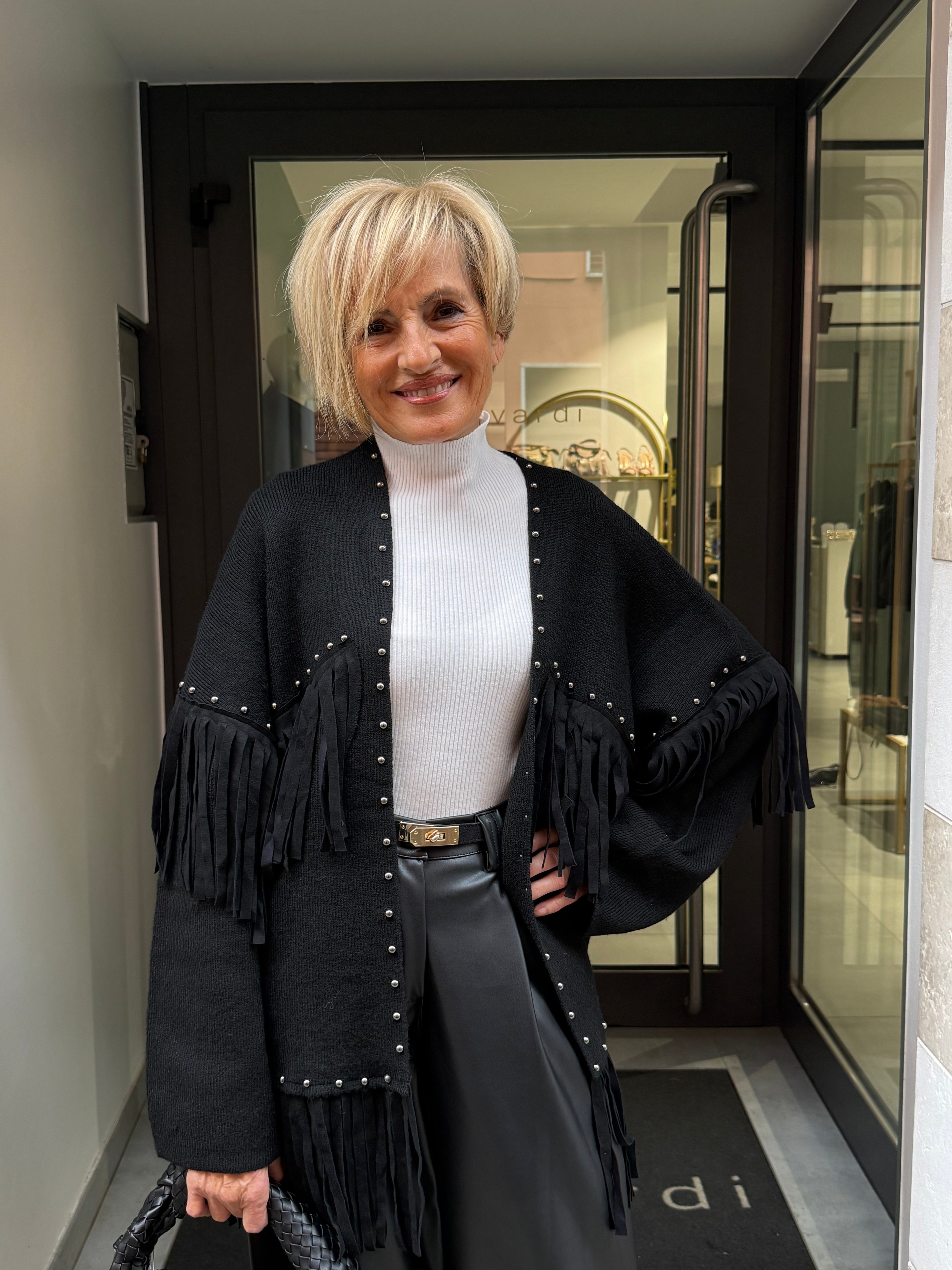 cardigan frangia e borchie