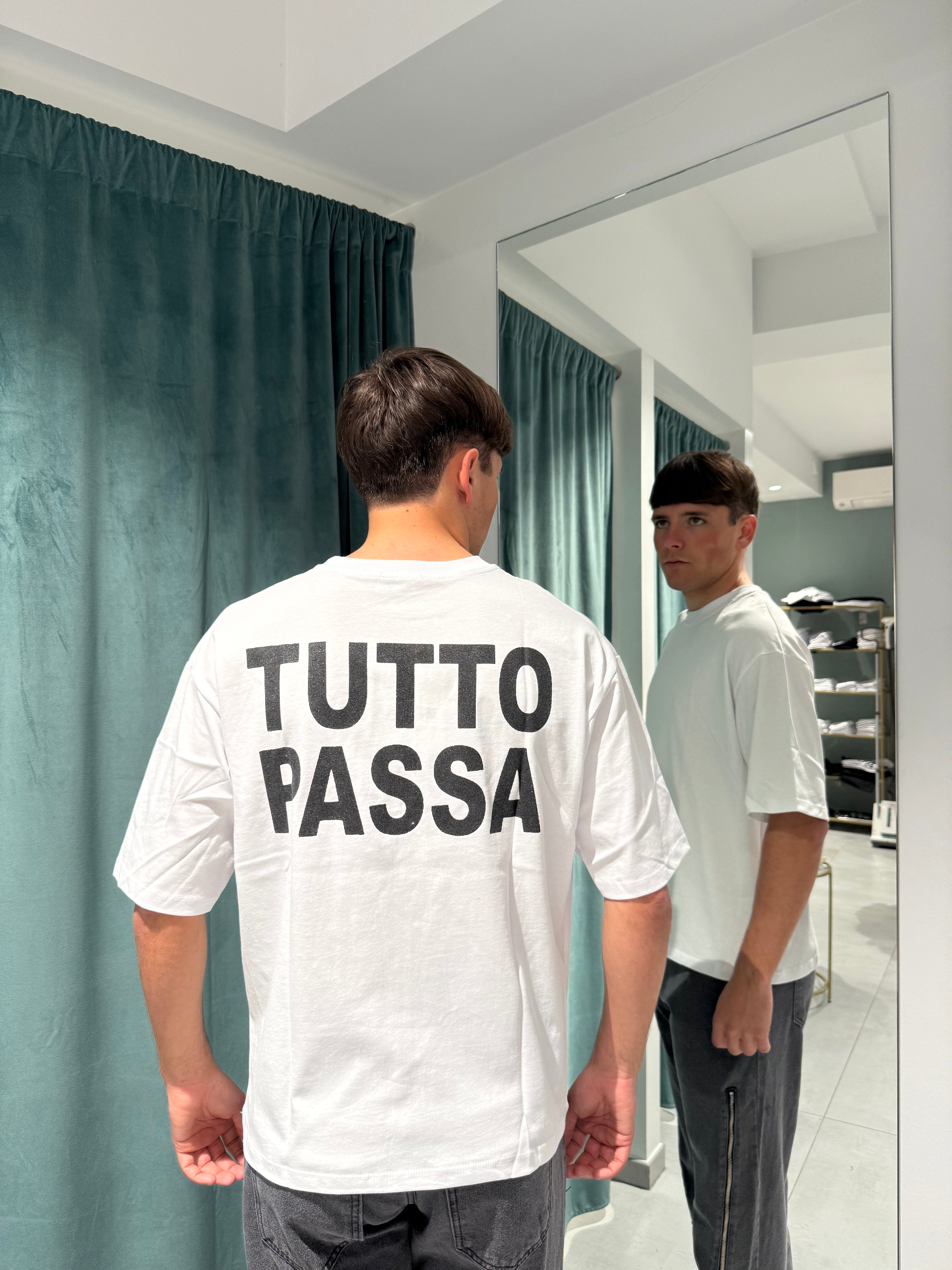 t-shirt tutto passa