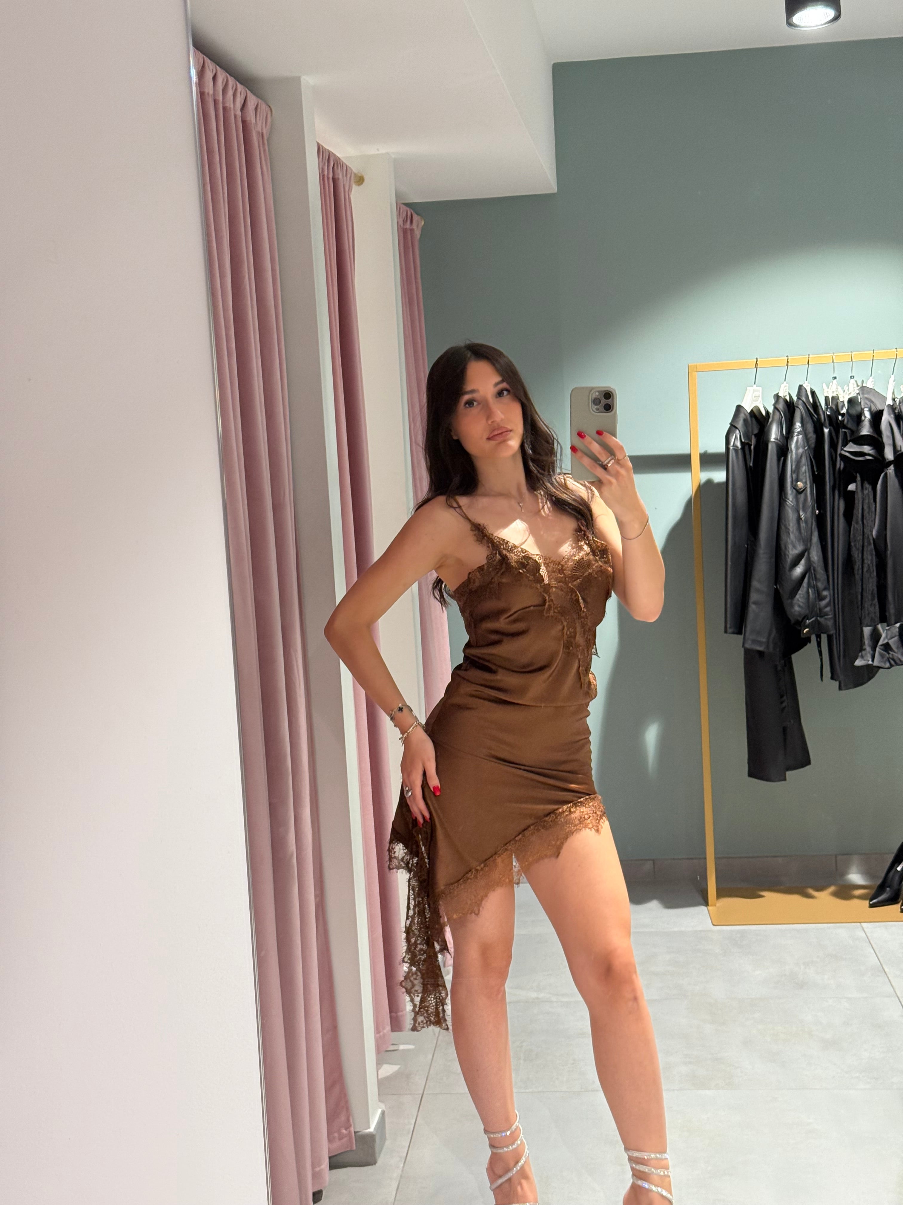 abito effetto sottoveste