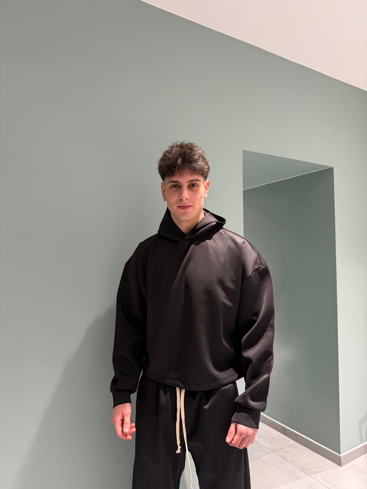tuta over crop