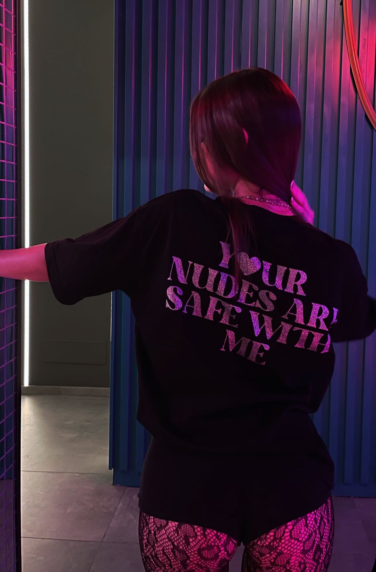 t-shirt nudes