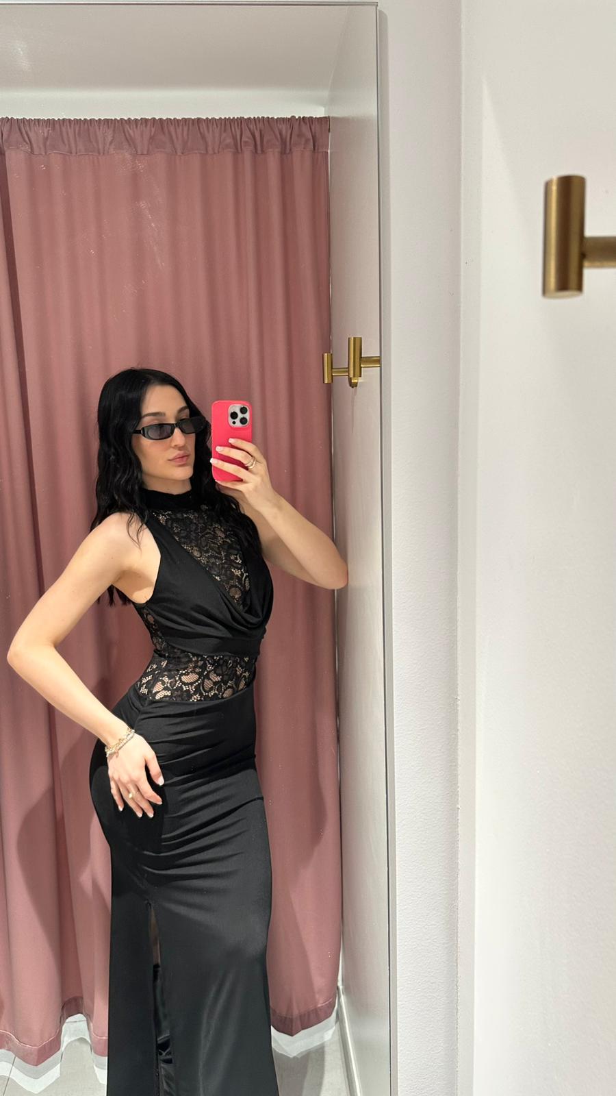 abito lungo con pizzo